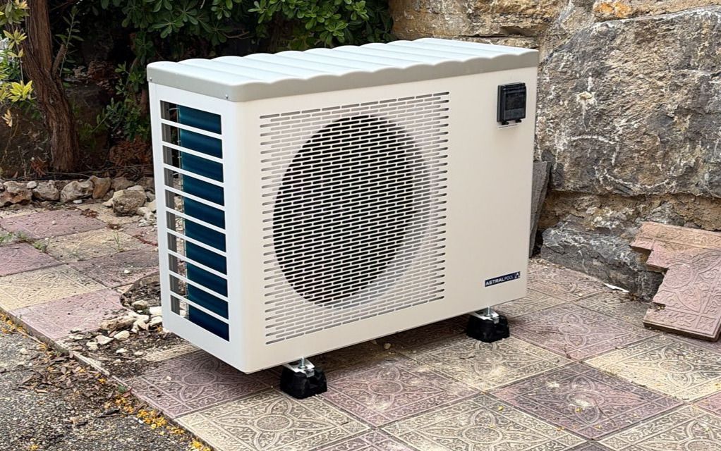 Swimming pool heat pump installation